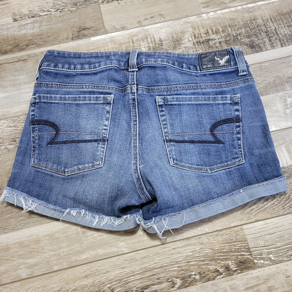 American Eagle Stretch Shortie Denim Shorts Size 2 - Picture 2 of 6
